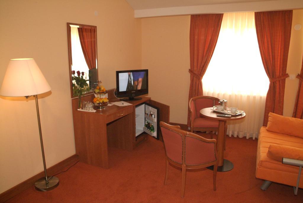 Hotel Kaktus Čitluk Exterior foto