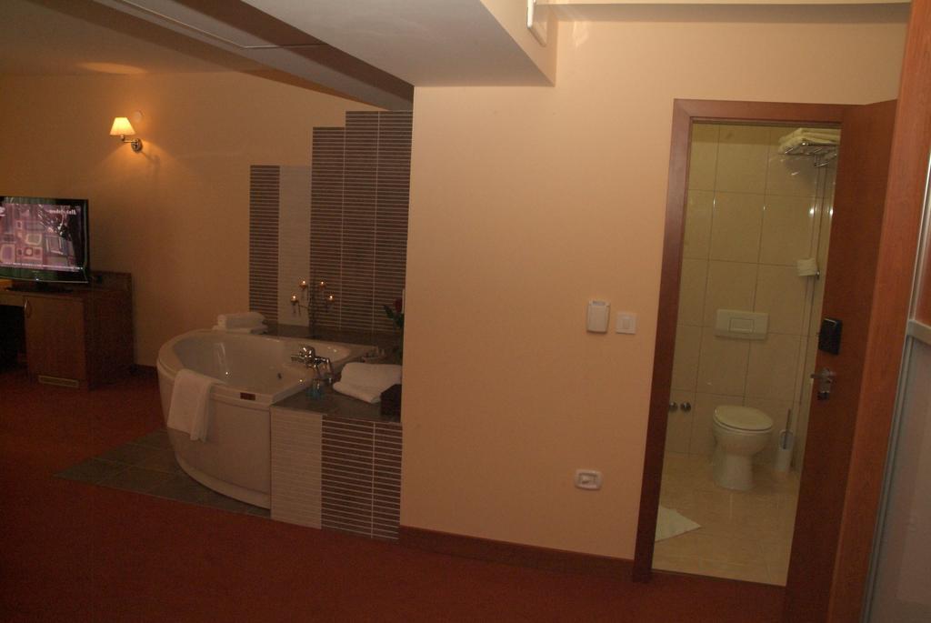 Hotel Kaktus Čitluk Exterior foto